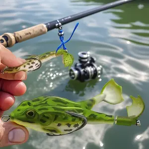 Rotating Leg Frog Lure - 3.5" 0.48oz Topwater Hollow Body Bait, Lifelike Swimming Action for Bass & Trout, Weedless Design for Shallow Water & Obstacles, Freshwater Hard Lure Kit with Anti-Tangle Hooks, Ideal for Largemouth & Smallmouth Fishing
