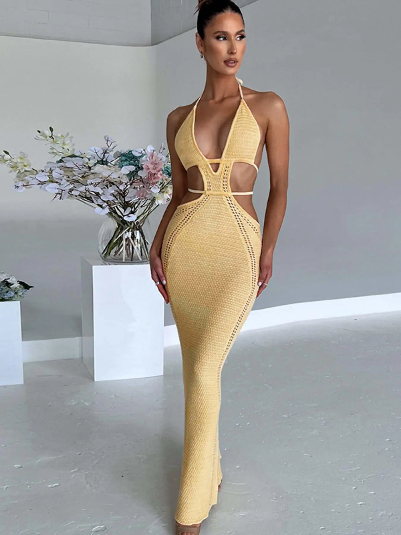 Women's Plain Cut Out Hollow Out Tie Back Cami Dress, Sexy Backless Halter Neck Dress for Party Club Dating Wear, Ladies Home Coming Summer Clothes, Halter Strap Dress - TikTok Shop Women's Plain Cut Out Hollow Out Tie Back Cami Dress, Sexy Backless Halter Neck Dress for Party Club Dating Wear, Ladies Home Coming Summer Clothes, Halter Strap Dress - TikTok Shop