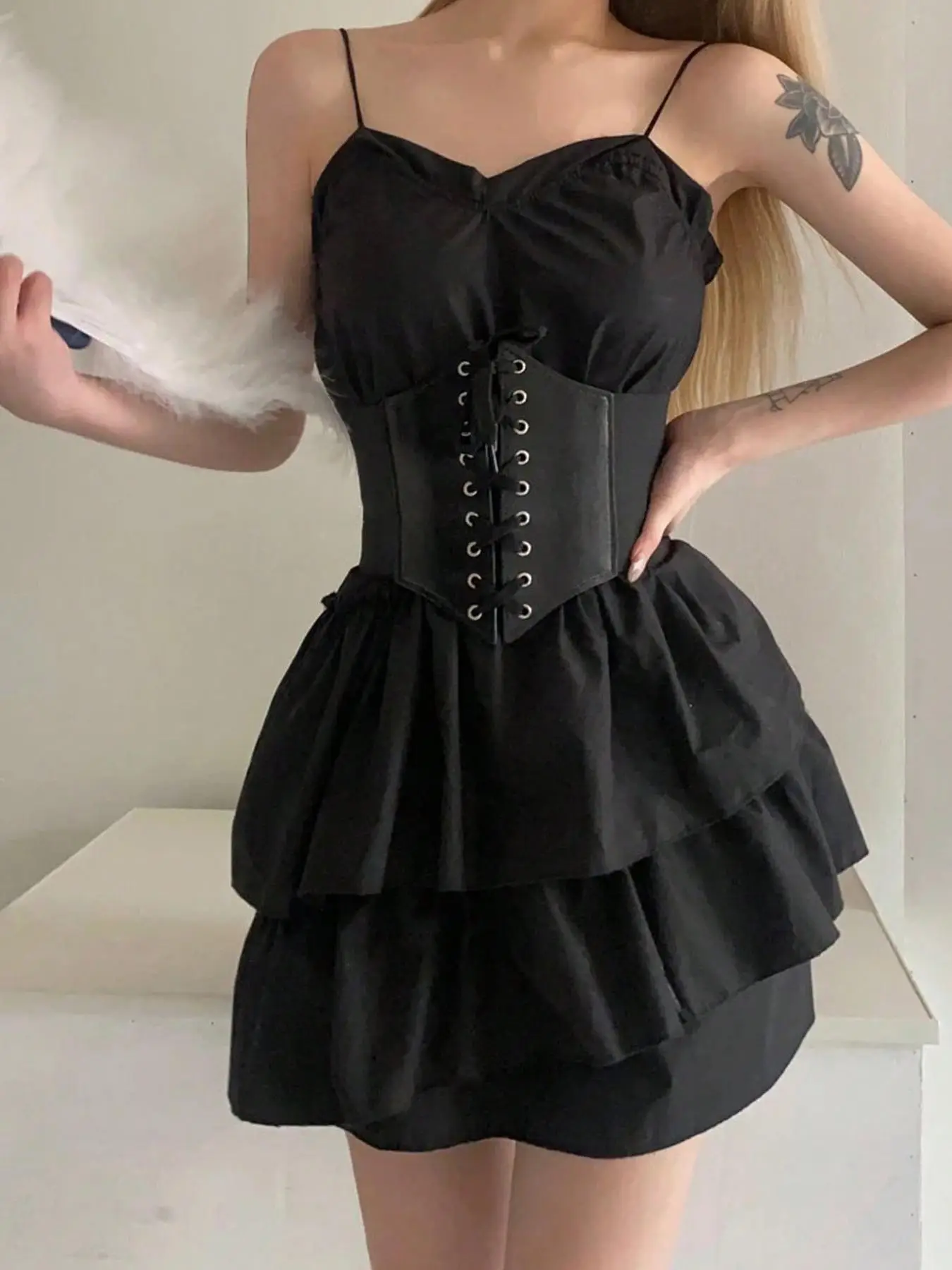 1 Piece Simple Women's Criss Cross Lace up Corset Belt, Grommet Eyelet Decorated Elastic Waist Belt for Dress, Party Clothing Decor