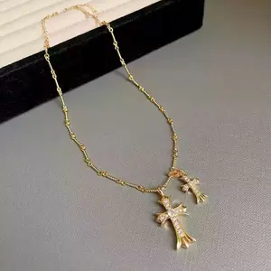 2 Pairs Stainless Steel Cross Pendant  Gold Necklace for Men Boys, Christian Cross Pendant with 16-24 Inches  Cross Silver Necklace Jewelry Gifts figaro chain