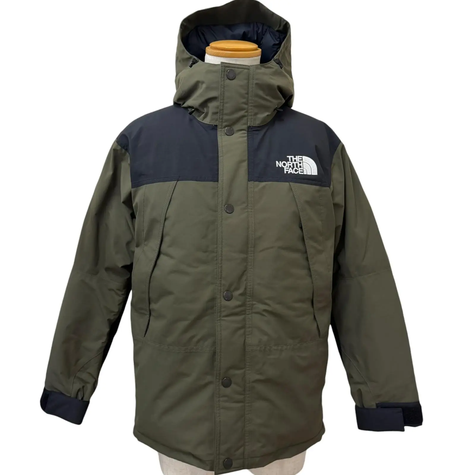 Pre-owned THE NORTH FACE Nylon Small Leather Goods Mountain Down Jacket GORE TEX Down Jacket