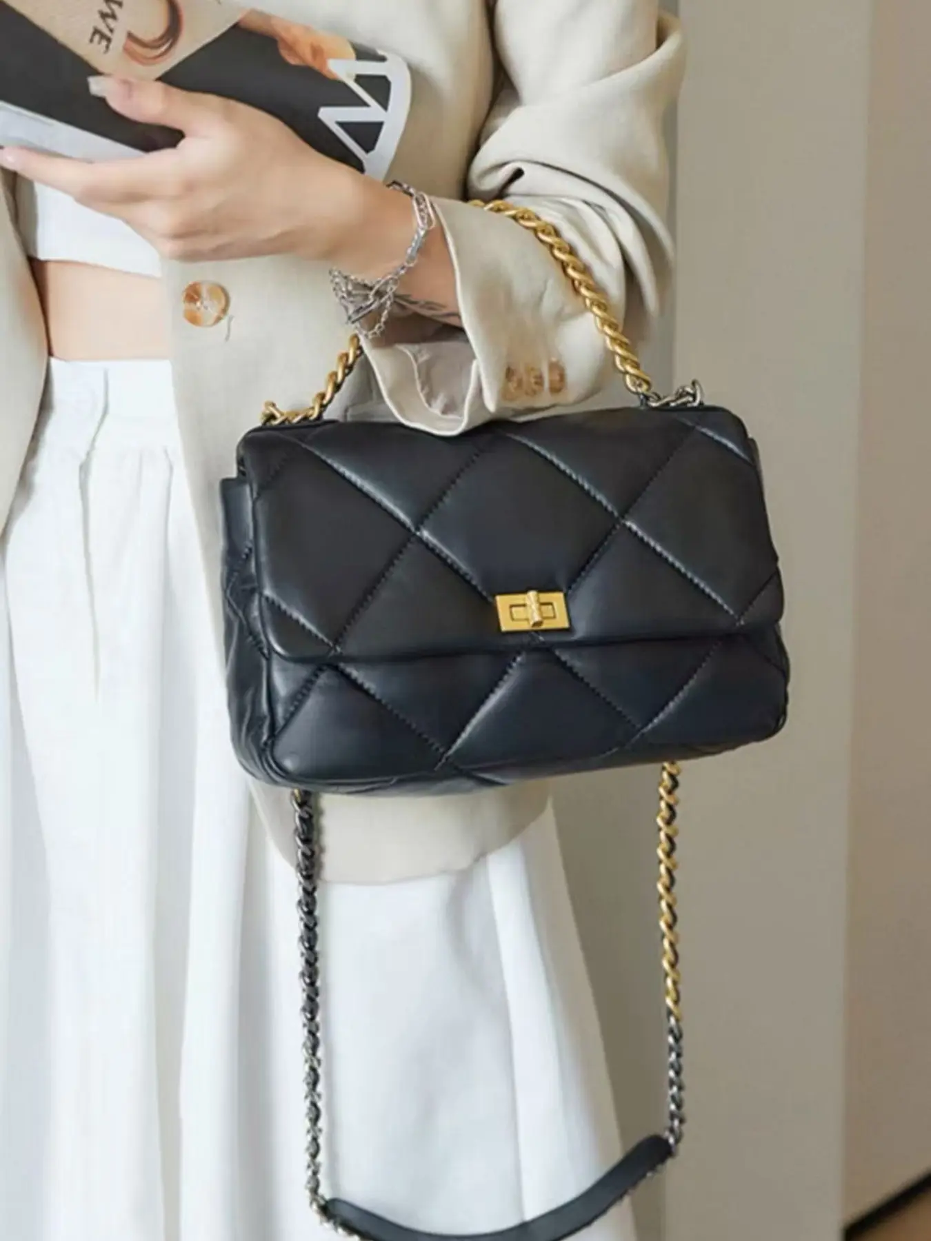 Classic Quilted Chain Strap Handbag, Soft Leather Shoulder Crossbody Bag with Flip Closure, New Elegant Small Square Purse