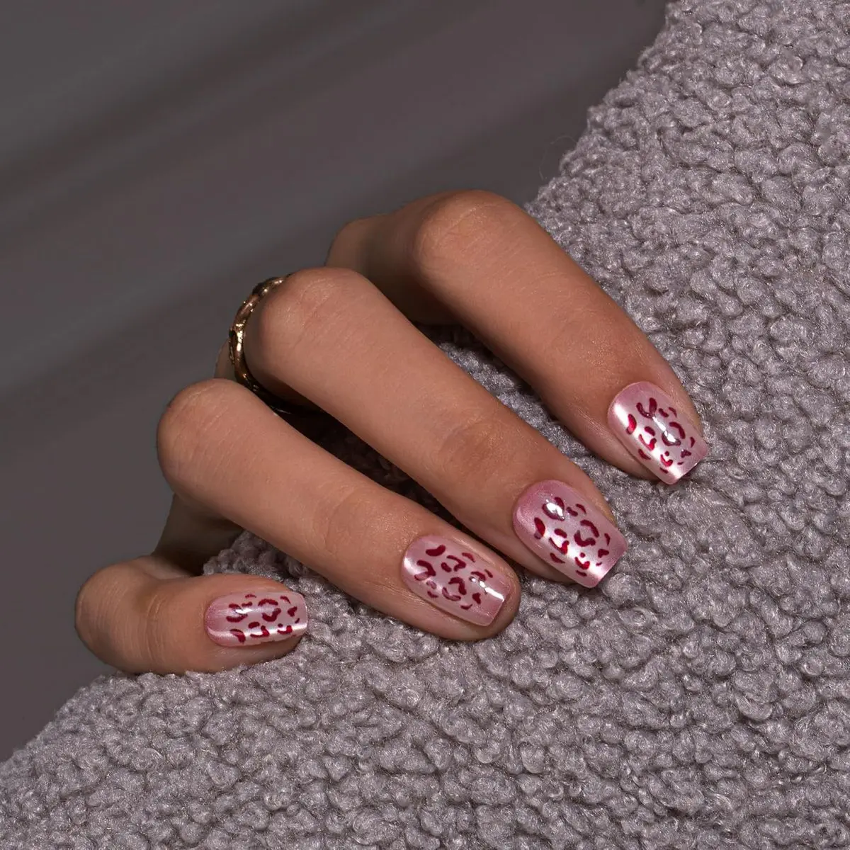 square leopard pink