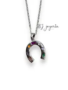 COPPER SHOE HORSE PENDANT AND CHAIN (1081)