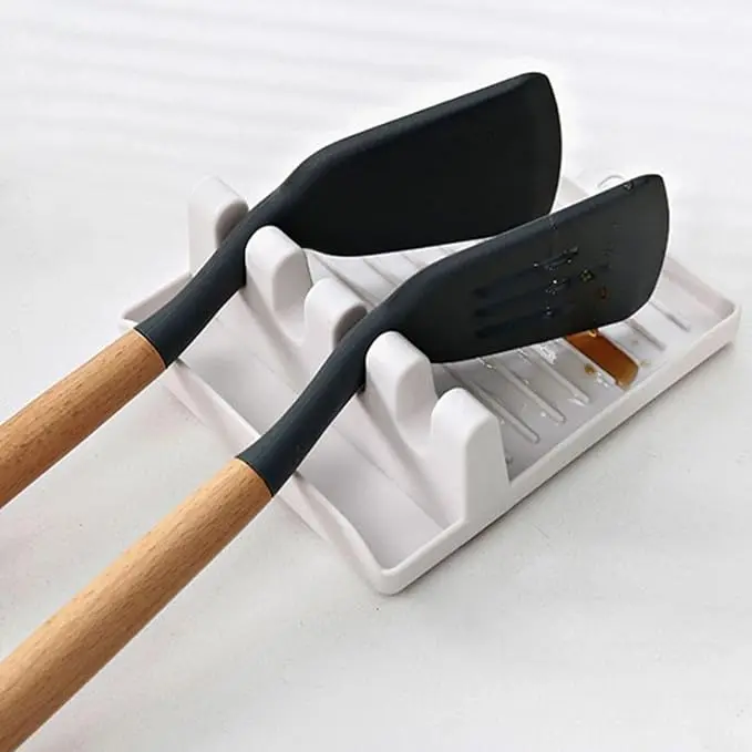 1pc Kitchen Utensil Rest with Drip Tray – Spoon & Spatula Holder for Cooking, Keeps Counter Clean & Dry, Heat-Resistant Design, Perfect for Daily Kitchen Use