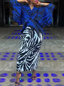 Elegant Women's V Neck Long Sleeve Maxi Dress, Plus Size Fashionable Evening Gown, Stylish Ladies' Clothing for Special Occasions