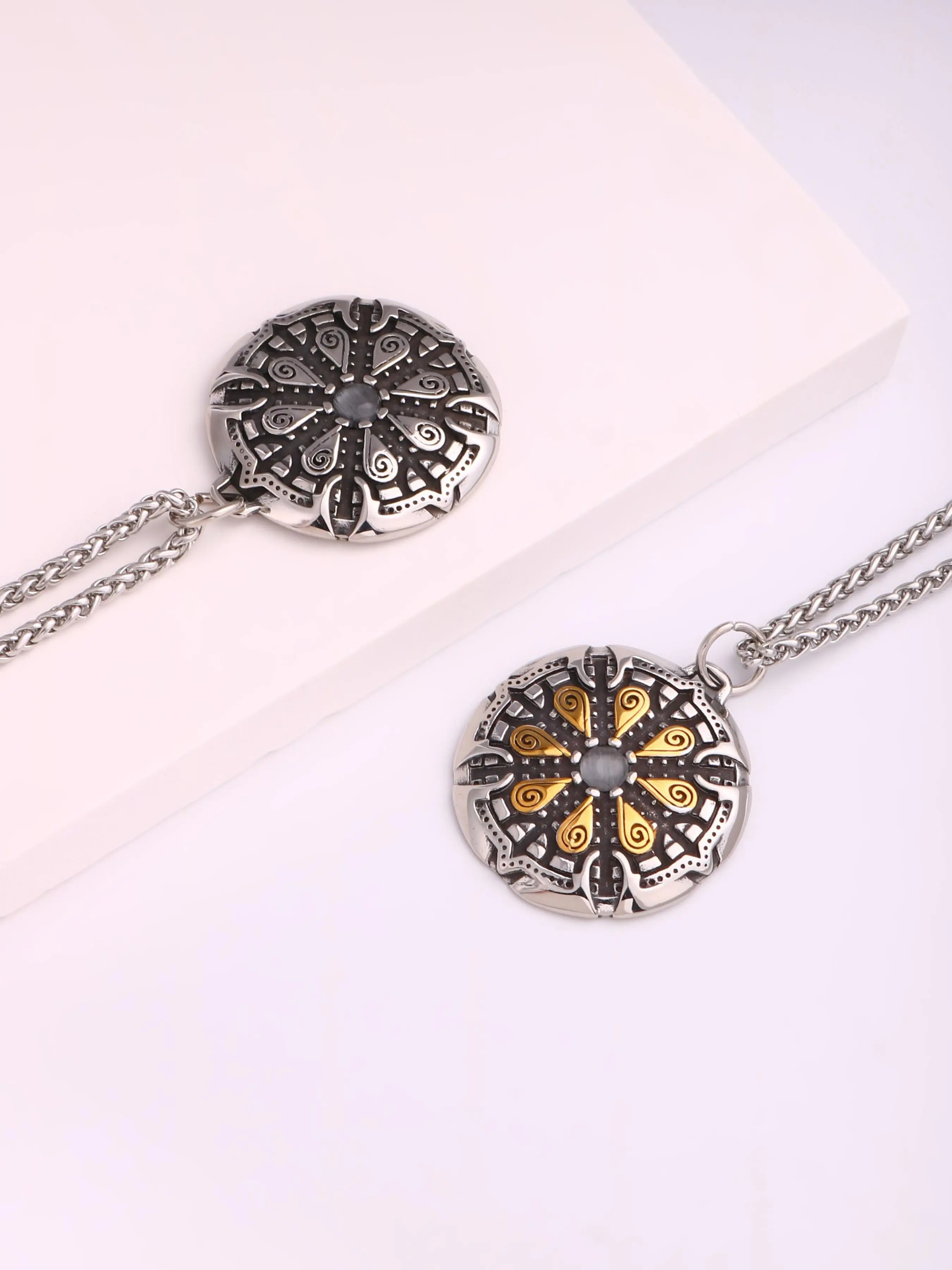 Vintage Stainless Steel Viking Compass Amulet Pendant Necklace for Men, Fashion Jewelry, Costume Jewelry Necklace for Party, Daily Clothing Decor, Trendy All-match & Exquisite Jewelry for Birthday Gift, Exquisite Chain Jewelry, Metal Chain Necklace