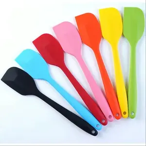Non-Stick Silicone Baking Scraper, Heat Resistant Rubber Spatula, Durable Kitchen Cooking Tool for Cookies and Cakes, Baking Tools, Kitchenware, Baking Utensils Supplies