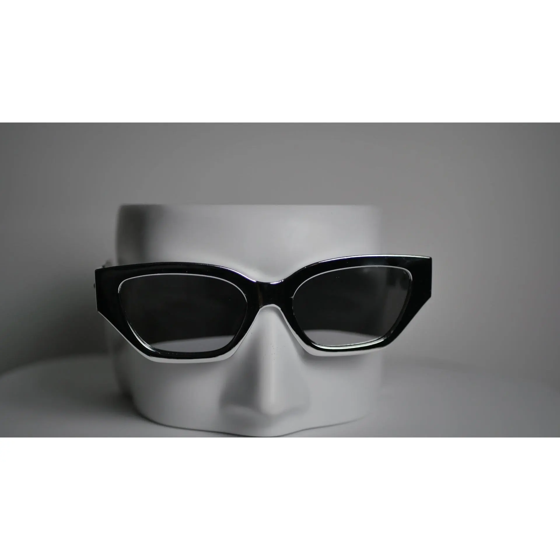 Kelseyn Chunky Chain-Link Arm Sunglasses - Glossy Black Frame, Silver Accent, Dark Grey Tinted Lenses, UV400 Protection, Bold Streetwear Style
