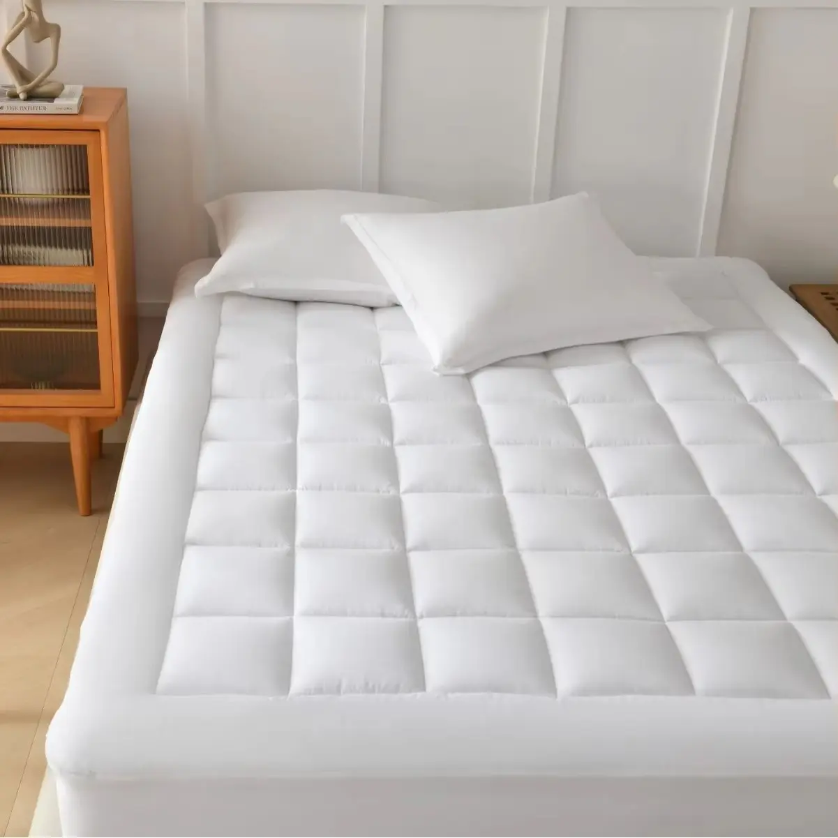 Queen Mattress Topper Extra Thick 10cm/4 Inch Bounce Back Pillow Top Mattress Pad, Hotel Quality Cooling Breathable Mattress Cover, Deep Pocket 8-21", Soft Plush  Cloud Feel Bed Topper with 7D Spiral Fiber Filling, Hotel Collection, Machine Washable,White