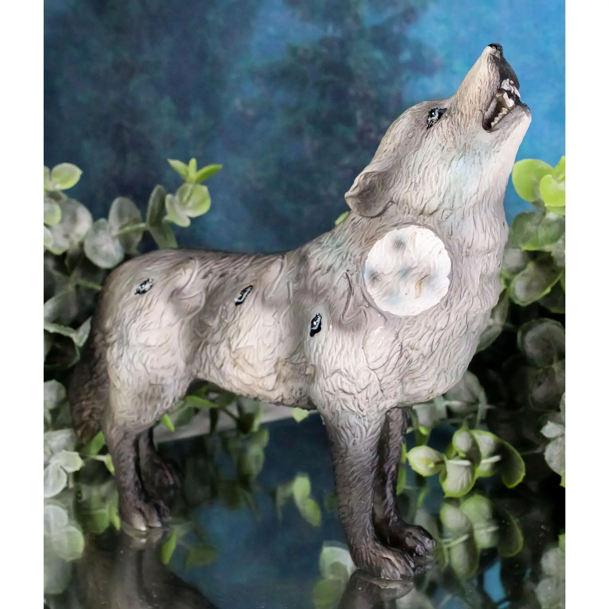 Resin Full Moon Wolf Pack Native Tribal Howling Wolf Totem Spirit Collectible Figurine, 6.25in L Home Decor Gift, Nature