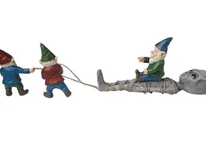 The Great Alien Gnome Massacre Garden Statue – Polyresin Outdoor Décor – Alien with Gnomes for Patio, Porch, Fence, Garden