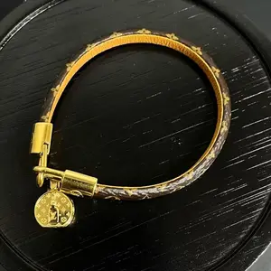 Pre-owned Louis Vuitton Monogram Crystal LV Push Bracelet 17 twins LDJ4292