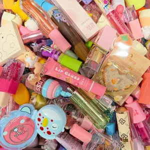 Cutie Scoopie ( Makeup & Lippie Variety Mix)