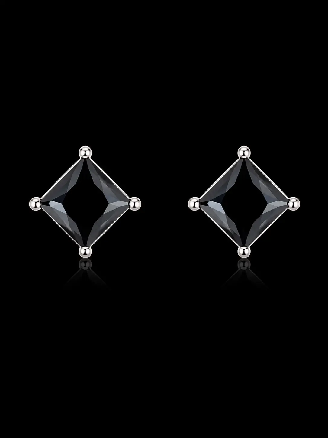 925S Black Princess Cut Stud Earrings – 7MM