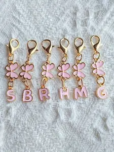 Elegant Butterfly Letter Keychain, A-Z Animal Alloy Charm, Romantic Gift for Mother's Day & Graduation, Car Decoration Accessory