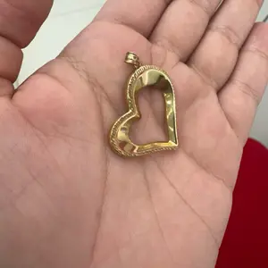 Heart earring 10k