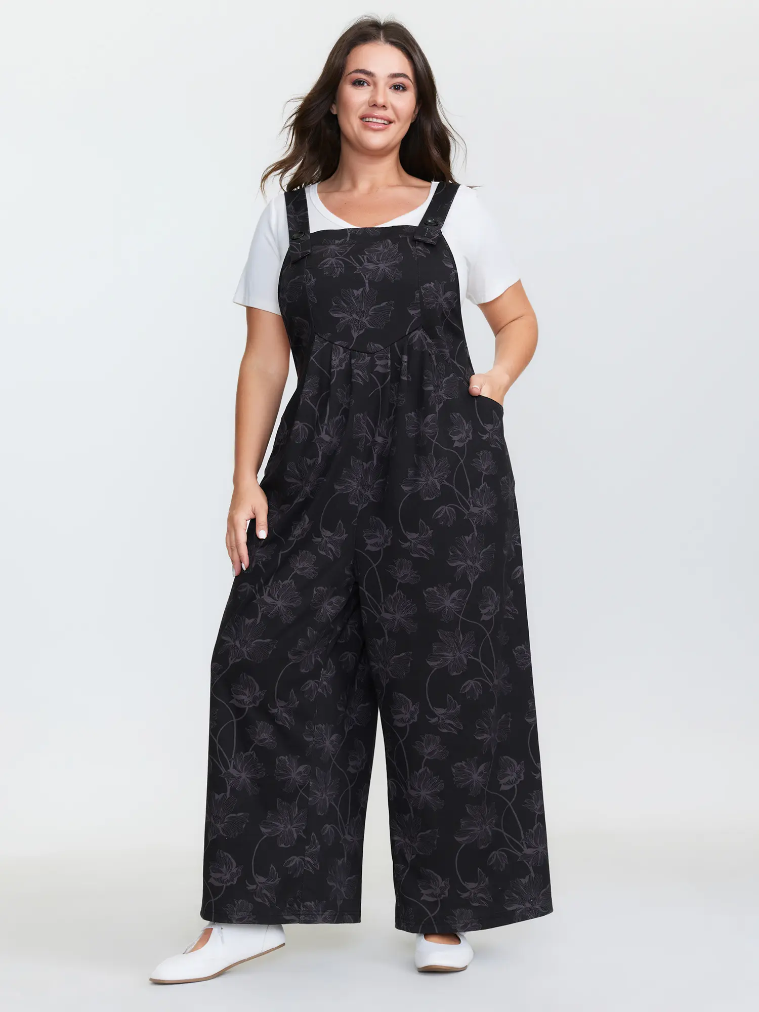 BloomChic Plus Size Women's Leisure Jumpsuit, Floral Polyester Blend with a Square Neck, Slanted Pockets and Breezy Sleeveless Cut, Flower, Overalls, Plus Size Fashion, Curvy Clothing, Fit, Plus Size Clothes