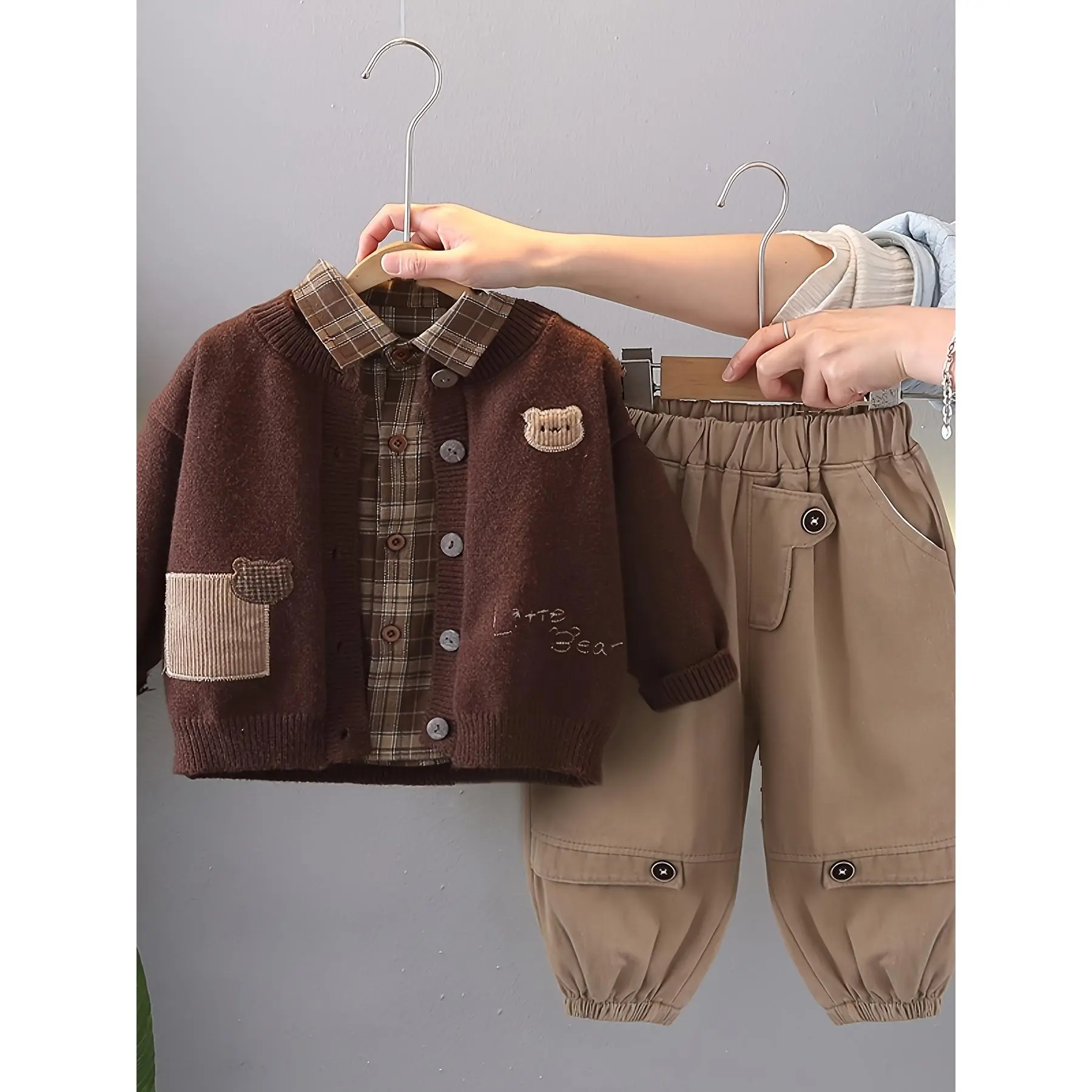 3pcs Boys' Uniform Suit - Bear Cardigan Jacket, Matching Button- Shirt & Long Pants |   Machine-Washable Preppy Outfit for & Little Boys (Autumn/Spring) 3pcs Ensemble, Perfect for Outdoor