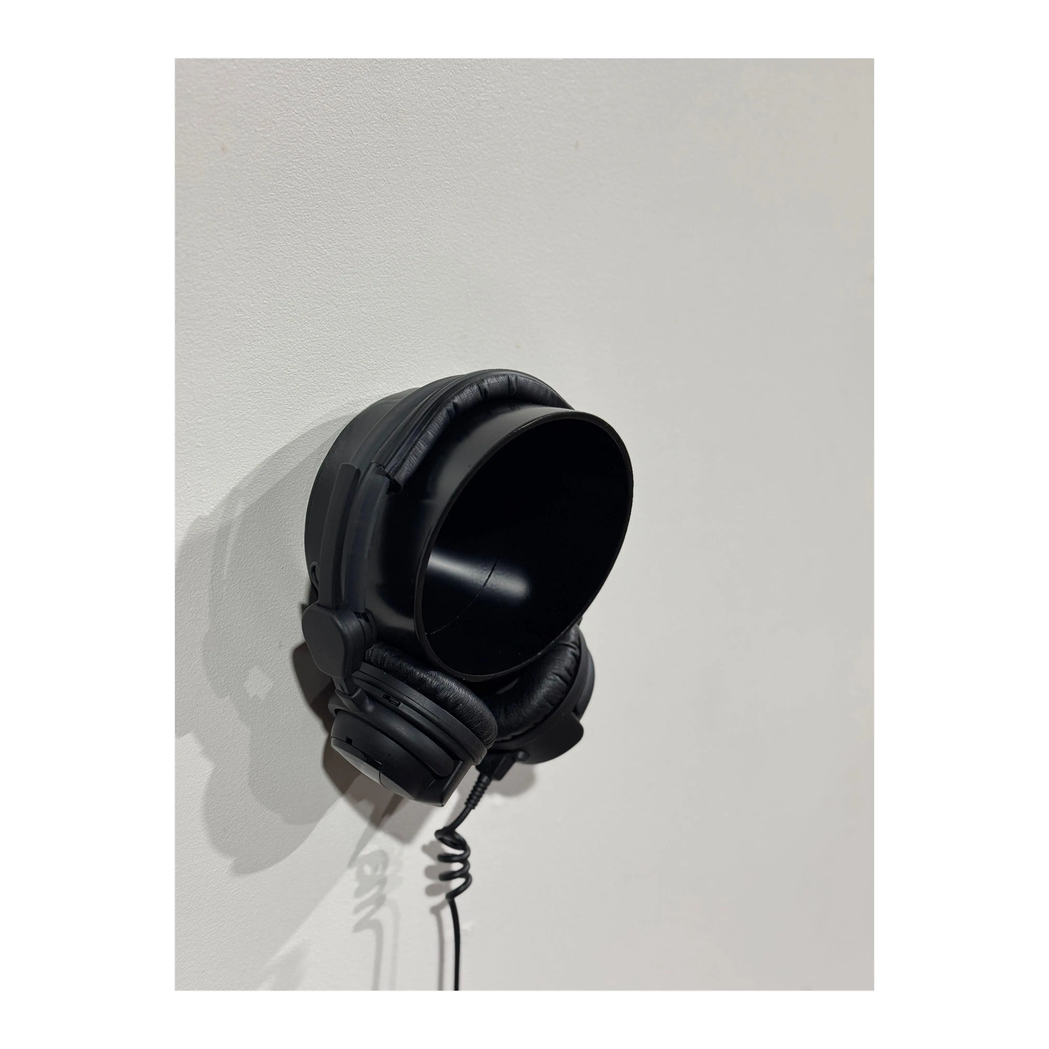Apache Tailpipe Headphone Mount