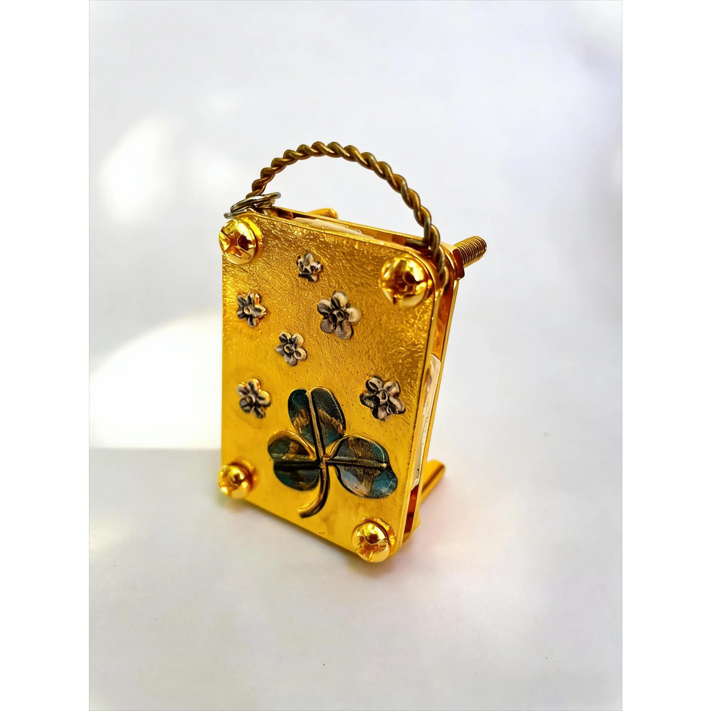 Metal Mini Flower Press with Clover Design, Handcrafted Miniature Floral Press Kit for Nature Walks & Botanical Art, Decor
