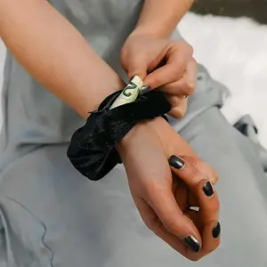 Elegant Fabric Hair Tie with Hidden Pocket - 1pc Zippered Elastic Headband with Secret Compartment for Keys, Cash, Lipstick - Portable Non-Waterproof Fashion Accessory