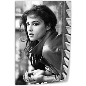 ZEGDHISV Classic Black And White Portrait Art Poster of Actress Monica Bellucci (3) Canvas Art Wall Printing Office Bedroom Aesthetic Living Room 12x18inch(30x45cm) Unframe-style