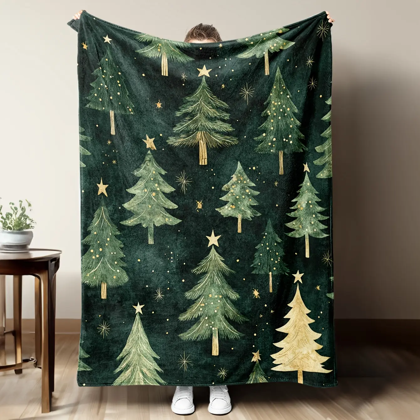 1PC Classic Flannel Fleece Throw Blanket - Green Christmas Tree Geometric Flat Weave, Wrinkle-Resistant, Fade-Resistant, Breathable, Super Soft Warm, All Seasons, Ideal for Sofa Bed, Christmas Holiday Gift