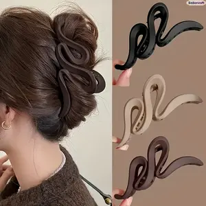 3PCS Large Matte Wavy Claw Clip Set for Women, Y2K Retro Shark Hair Clips in Neutral Colors, Strong Hold French Jaw Clips for Thick Hair, Everyday Styling, Makeup, Casual Outfit and Travel Accessories