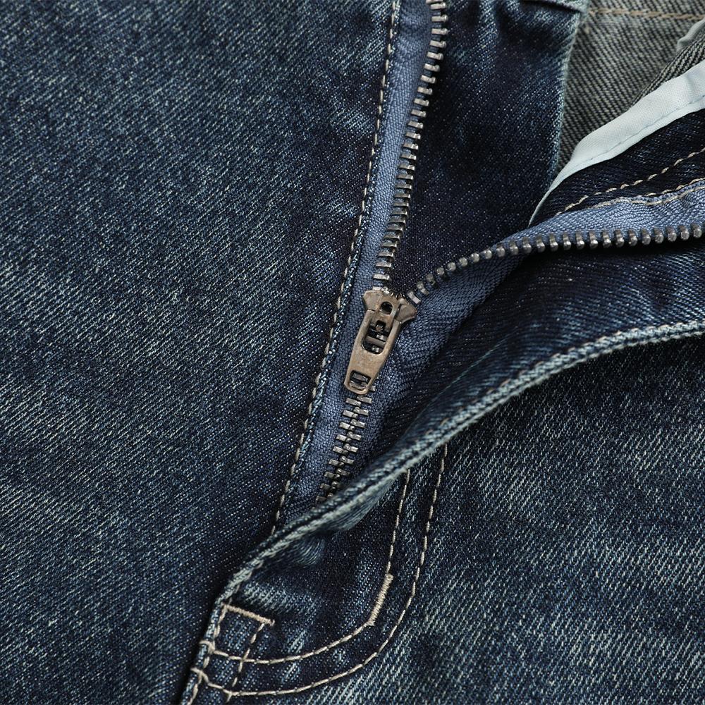 Men's loose straight-leg jeans, vintage style, suitable for street casual wear.