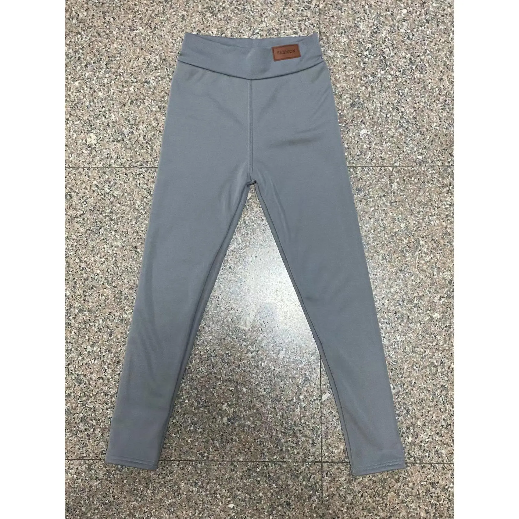 Leather label light gray