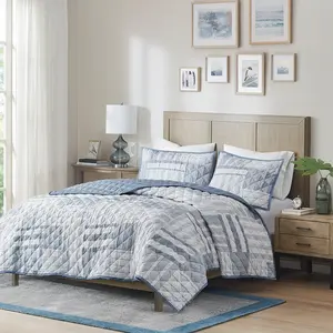 360 Stand 3-Piece Full & Queen Size Country Cottage Farmhouse Vibe Graham Jacquard Weave Patchwork Print Polyester Blend Quilt Set, 90x90x0.25 in, Blue, Hypoallergenic Fill, Patchwork Quilt Sets, Reversible Patchwork Quilts