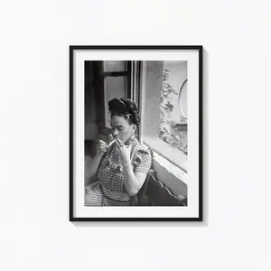 Frida Kahlo Smoking Poster, Mexican Artist, Black and White Wall Art, Vintage Print, No frame