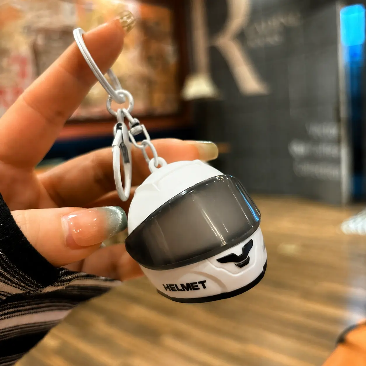Mini Luminous Helmet Keychain Cute LED Night Light BagCharm Motorcycle Safety Warning Pendant Trendy Luggage& Backpack Accessory Gift for Riders cool car key chain