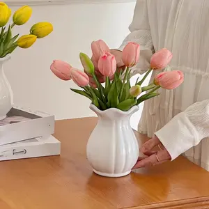 Elegant White Ceramic Vase - Elegant and Classy Design, Suitable for Flowers and Soy Sauce, Nordic Minimalist Home Decor, Suitable for Decorating Tv Cabinets and Home Entrances, Home Decor Vases. Living Room
