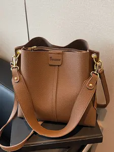 Soft waxed leather bucket bag, fashionable, casual and versatile wide shoulder strap crossbody bag, textured and trendy one-shoulder commuter bag, suitable for daily wear, commuting and other scenarios.