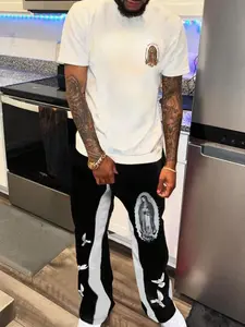 Two-Piece Set Men's Virgin Mary Graphic Tee & Colorblock Drawstring Waist Flare Leg Sweatpants Set, Regular Fit Casual Short Sleeve Round Neck T-shirt & Pocket Jogger Pants, Men's Summer Clothes