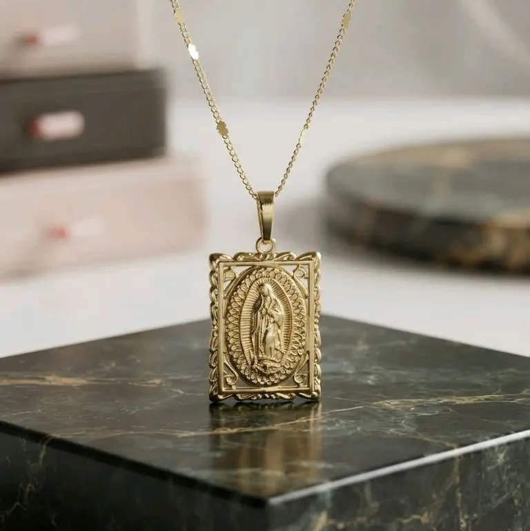 Virgencita Collar Divina Protección