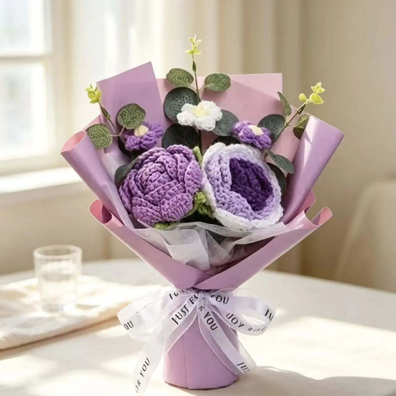 Hand-knitted rose bouquet, everlasting flowers, the perfect gift for her Hand-knitted rose bouquet, everlasting flowers, the perfect gift for her