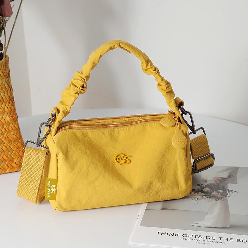 8118 Women's Nylon Portable Pillow Bag 2026 New Simple Shoulder Crossbody Bucket Bag