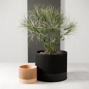 SAKURA Planter - Clean Lines for Contemporary Greenery
