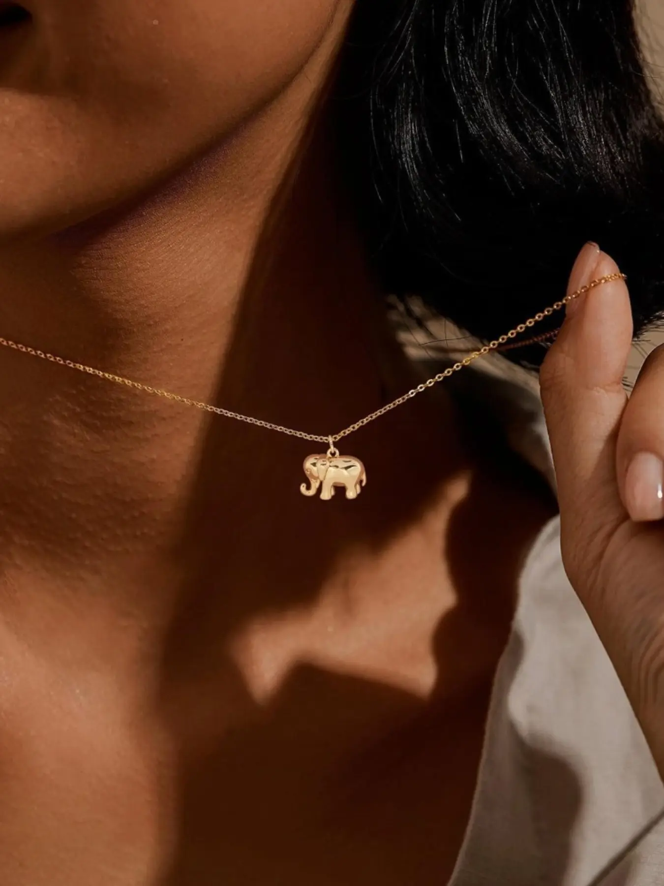 Mini Elephant Pendant Necklace - Dainty 18K Gold Plated Layering Chain - Exquisite Trendy Pendant - Minimalist Animal Jewelry for Women - Elephant Design Pendant - Necklace Gift