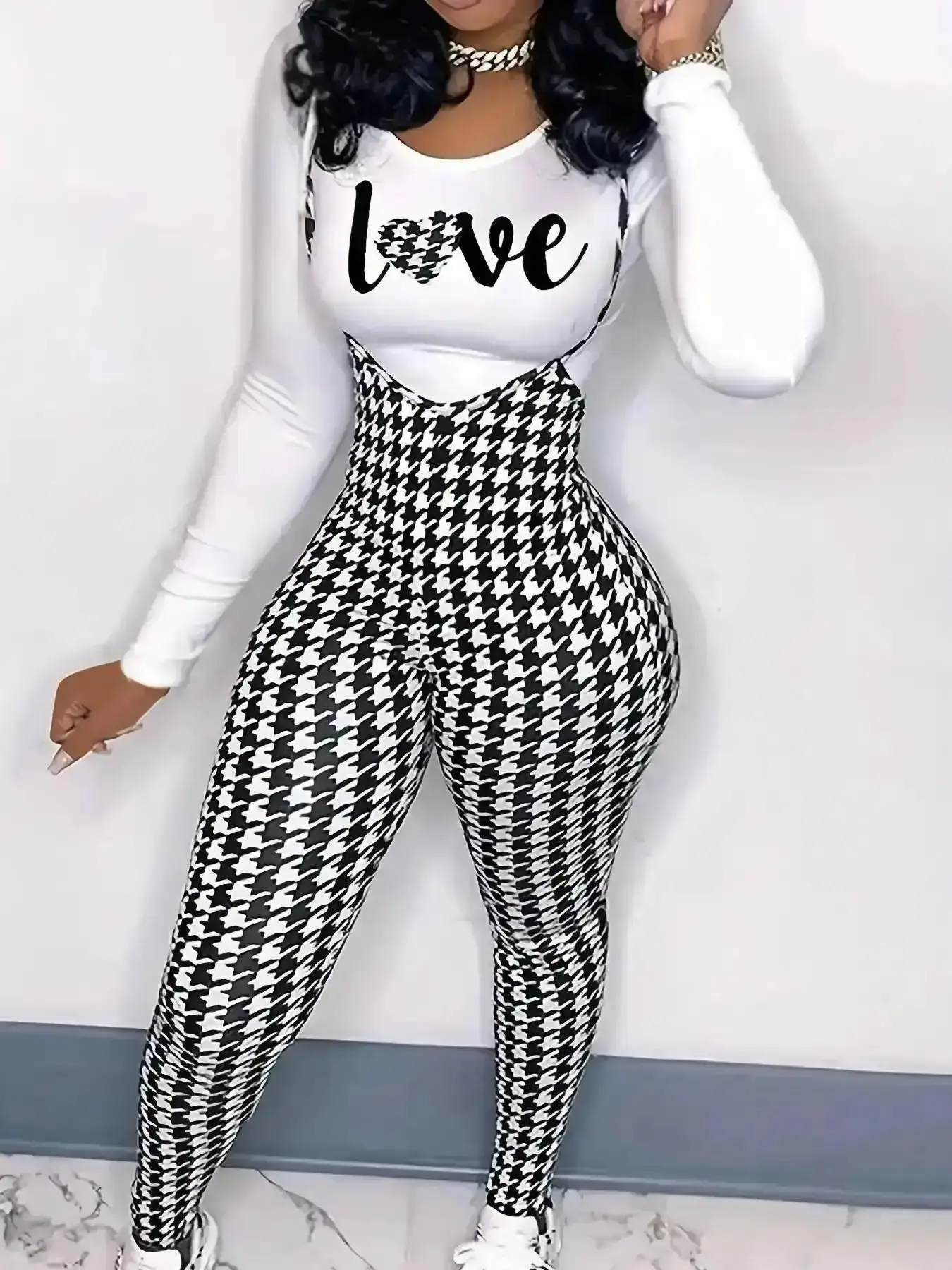Women's "Love" Letter Print Long Sleeve Tee & Houndstooth Suspender Pants Set, Casual Tight Top & Skinny Trousers for Summer, Ladies Clothes Daily Wear, Stylish, Classic, Trendy, Statement, Party Outfit