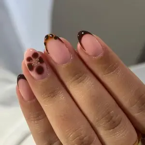 24pcs Short Oval Leopard Print French Flower Silver Color Glitter Press-On Nails, Perfect Fit False Nail Set for Parties, Dance, Daily Use