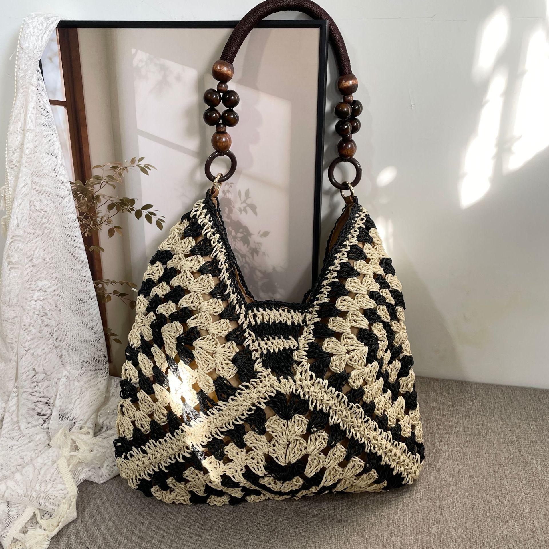 New Fashionable Handmade Woven Bag Versatile Paper Rope Crochet Straw Shoulder Bag for Beach & Vacation Style Lightweight Functional Summer Accessory