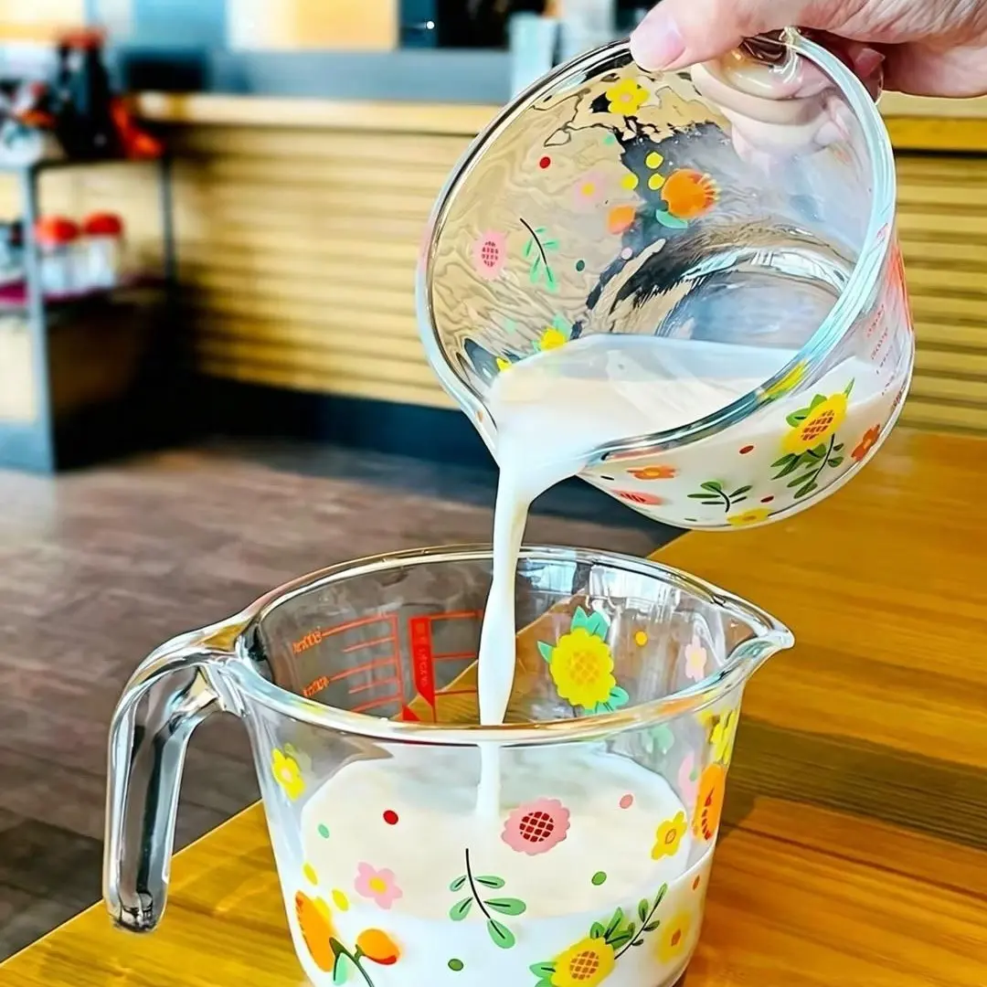 Heat Resistant Glass Measuring Cup, Clear Graduated Baking Cup with Handle, Microwave Safe Kitchen Measuring Mug for Milk, Coffee, Cooking & Baking