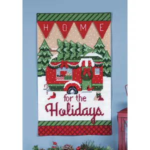 Holiday Camper Plastic Canvas Wall Hanging Kit