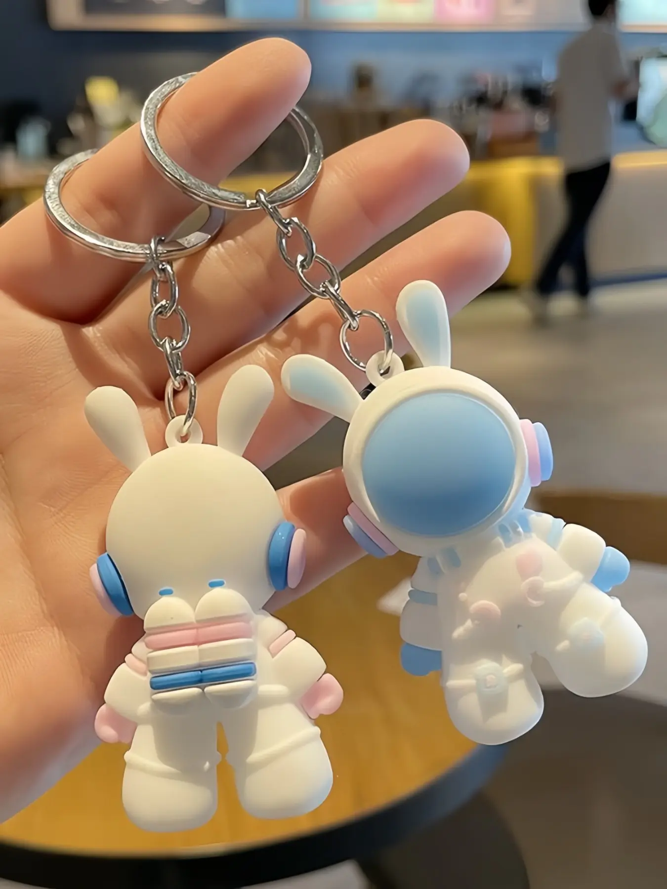 Space Astronaut Keychain, Cute Design, Perfect Gift Idea, Durable Material, Ideal for All Seasons, Unique Accessory for Space Enthusiasts
