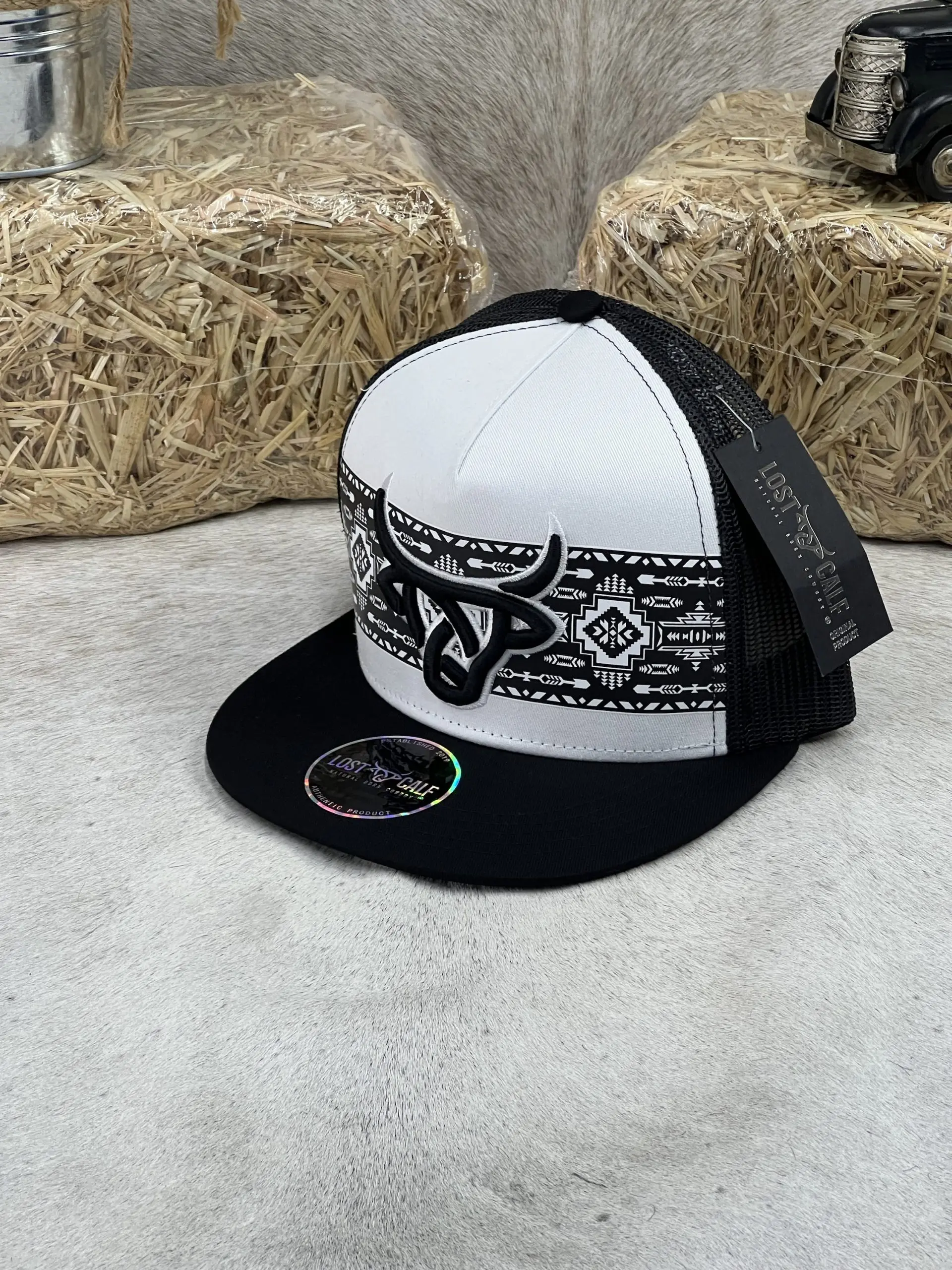 Lost Calf Hat Shima White/Black