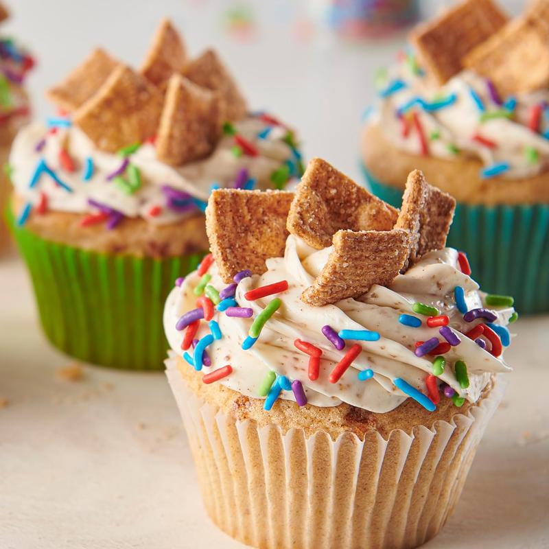 Breakfast Cereal, Crispy Cinnamon Cereal, Family Size, 18.8 oz